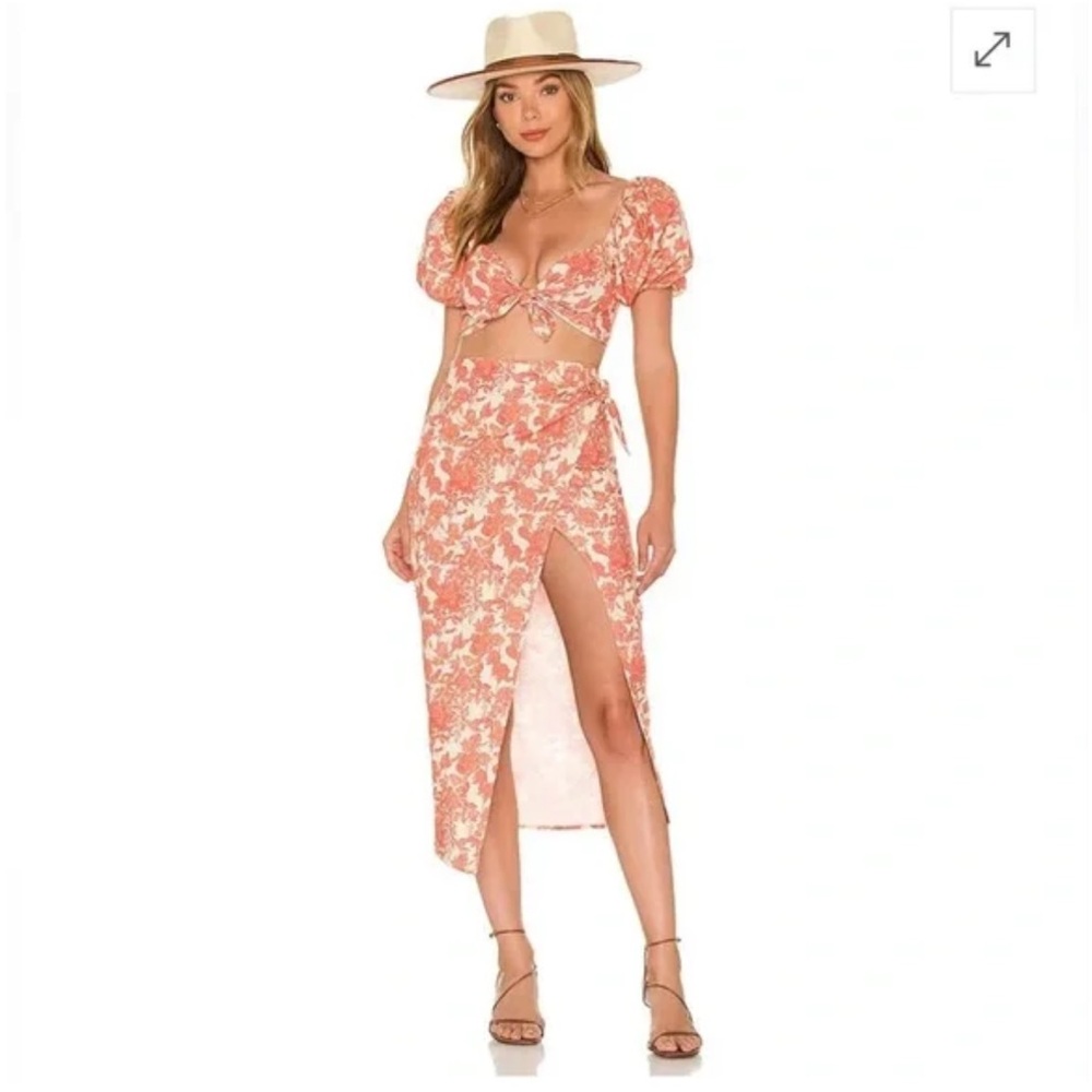 V. Chapman apple blossom flower print tie front crop top + skirt set size 2 XS